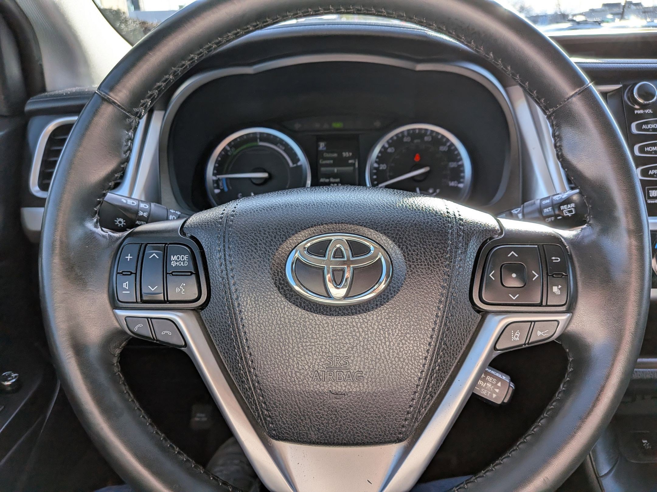 Used 2019 Toyota Highlander Limited image 16