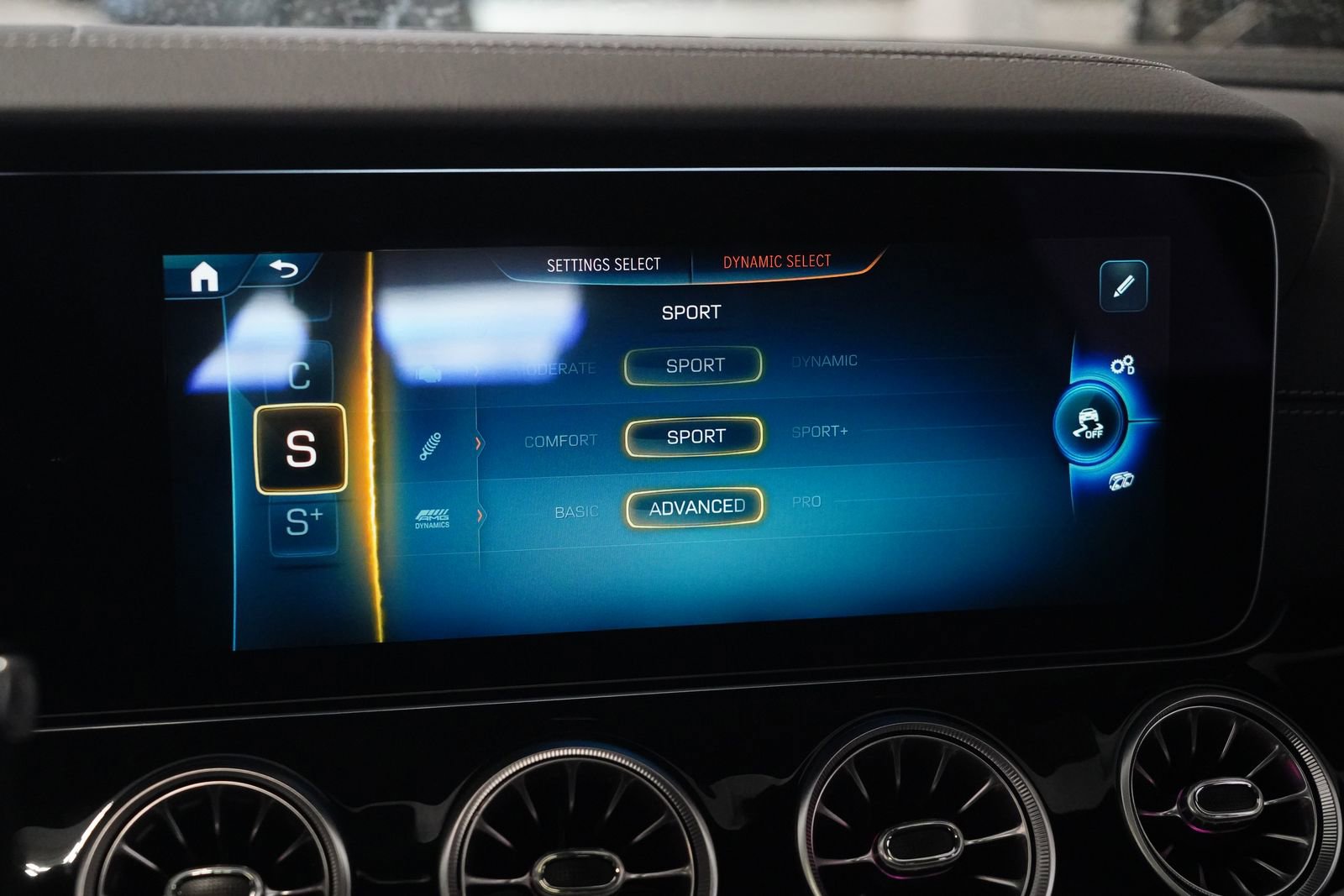 New 2026 Mercedes-Benz AMG GT 53 image 28