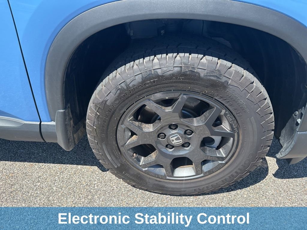 Used 2025 Honda Pilot TrailSport image 11