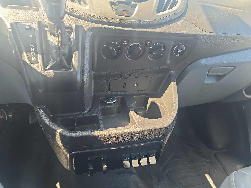 Used 2015 Ford Transit 250 130 Low Roof RWD image 17