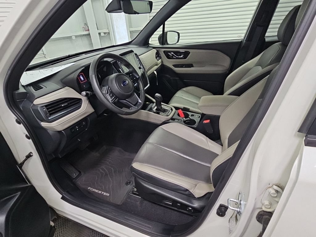 Used 2025 Subaru Forester Limited w/ Popular Package #2 AWD/4WD image 11