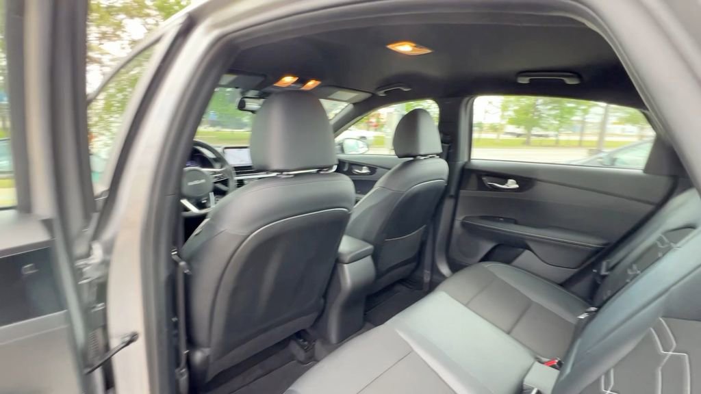 Used 2023 Kia Forte GT-Line image 37