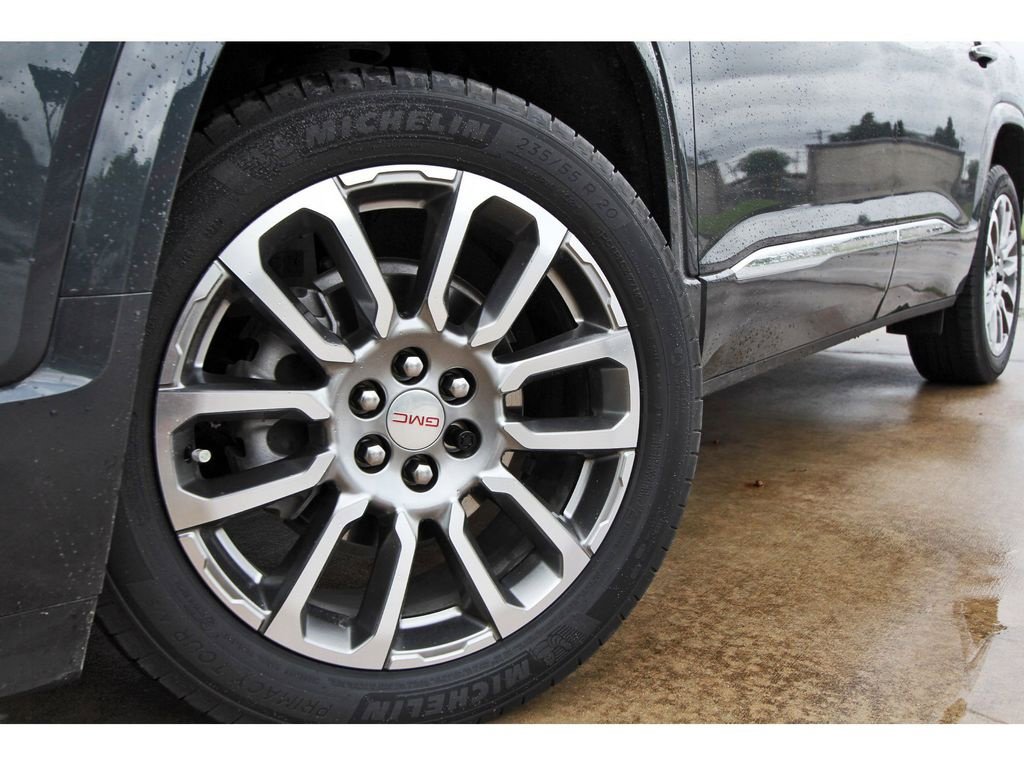 Used 2023 GMC Acadia Denali w/ Denali Ultimate Package FWD image 29