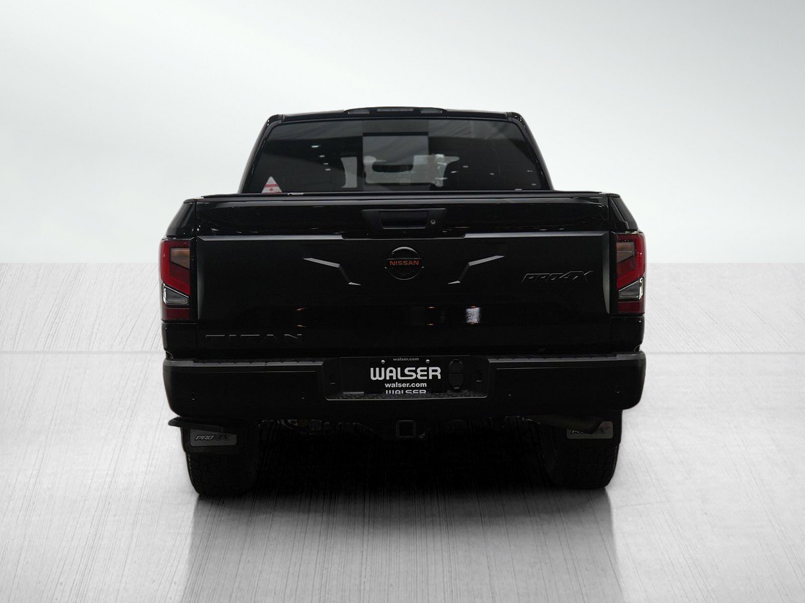 Used 2020 Nissan Titan PRO-4X w/ Pro-4x Convenience Package image 4
