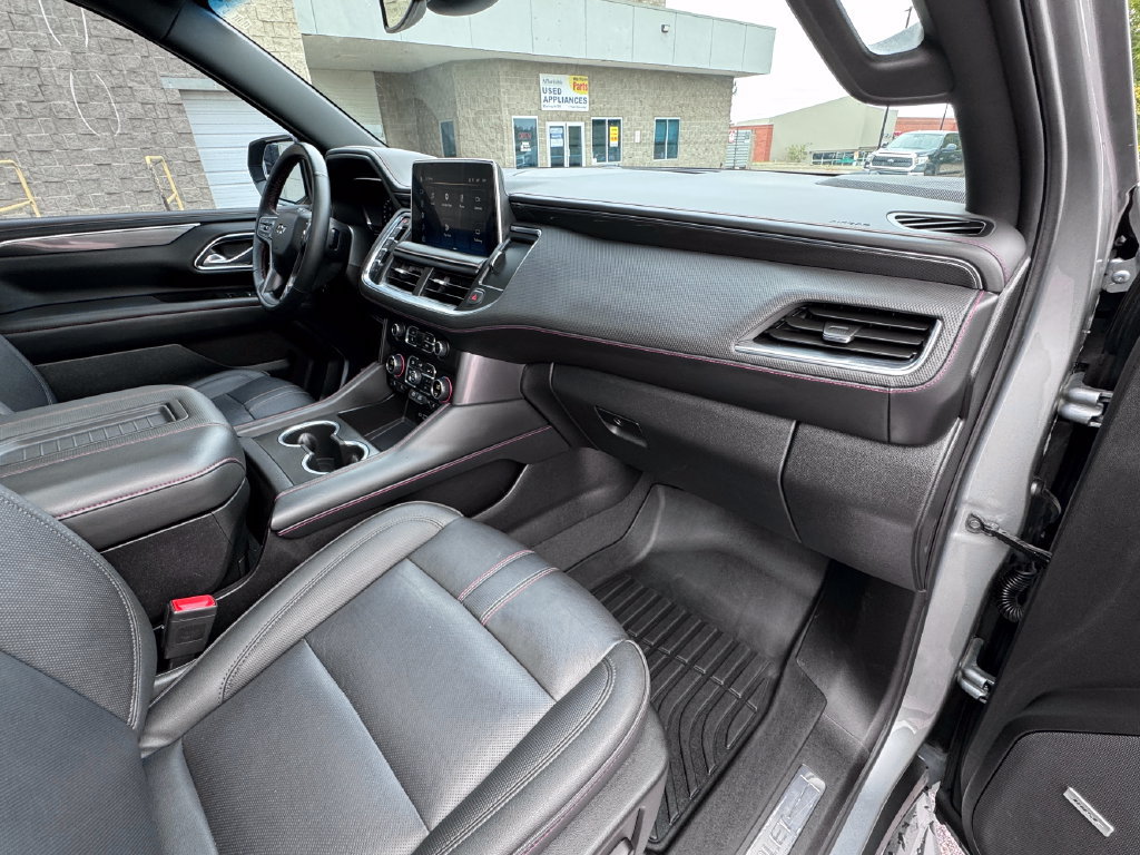 Used 2023 Chevrolet Suburban RST w/ Sport Performance Package AWD/4WD image 43