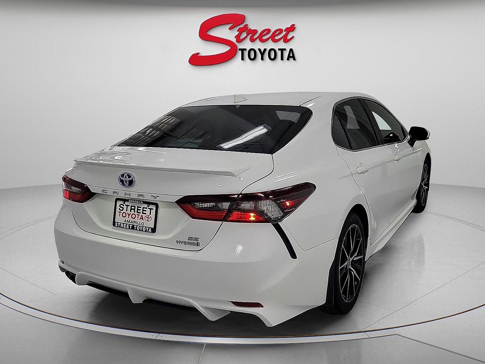 Certified 2024 Toyota Camry SE FWD image 4