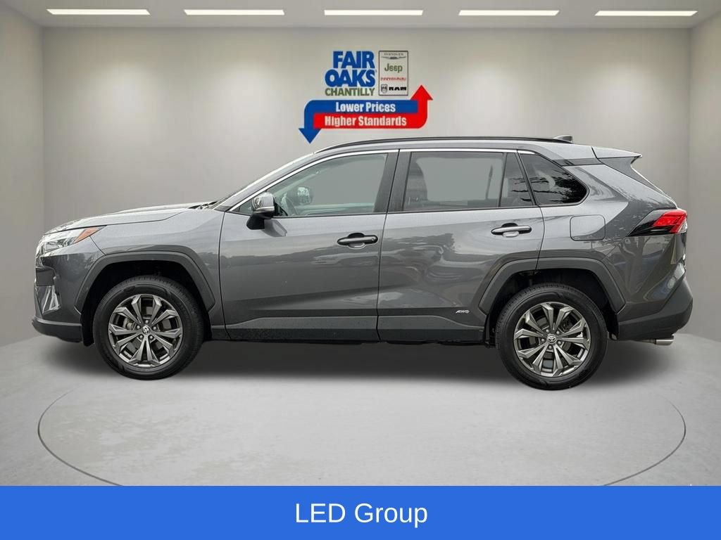 Used 2022 Toyota RAV4 XLE Premium AWD/4WD image 11