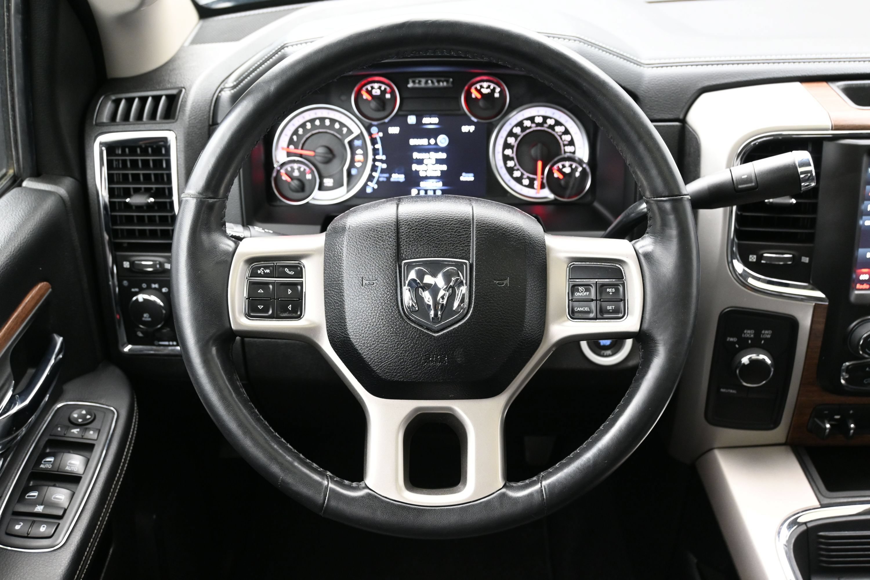 Used 2018 RAM 2500 Laramie w/ Snow Chief Group AWD/4WD image 15