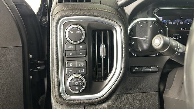 Used 2023 GMC Sierra 2500 AT4 w/ AT4 Premium Plus Package AWD/4WD image 19