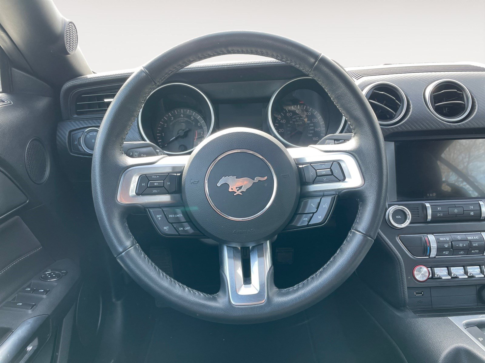 Used 2022 Ford Mustang Convertible w/ Equipment Group 101A RWD image 15