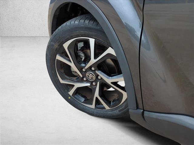 Certified 2022 Toyota C-HR XLE FWD image 10