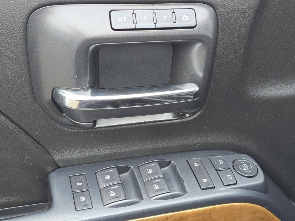 Used 2015 Chevrolet Silverado 3500 LTZ w/ LTZ Plus Package image 31