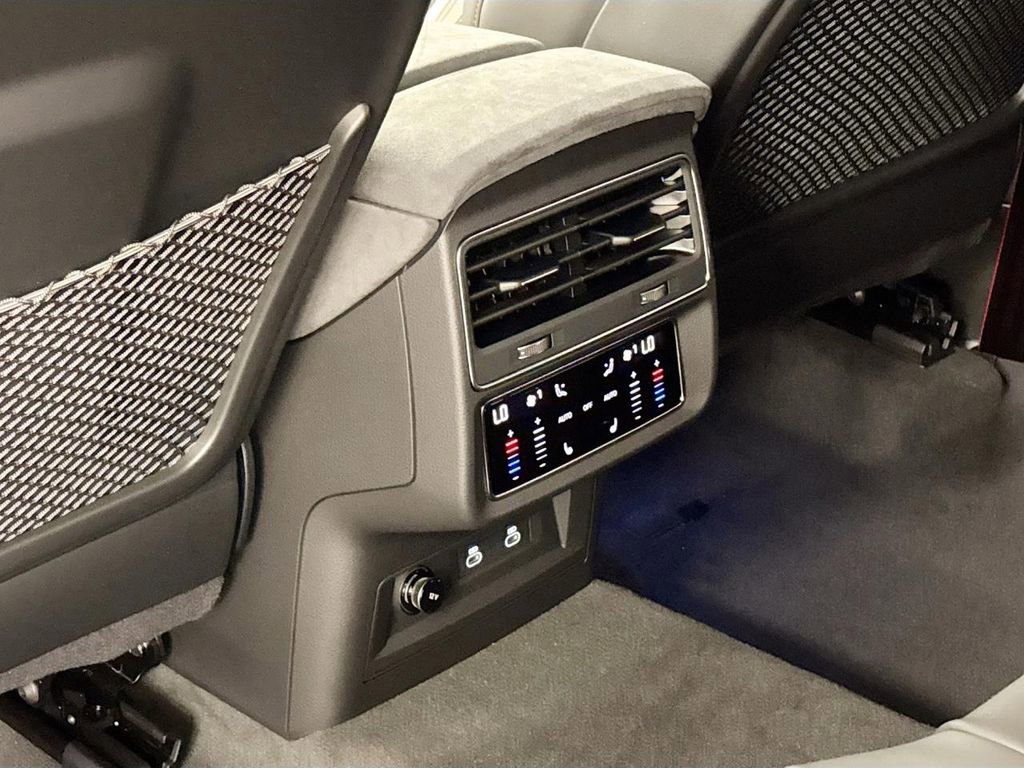 New 2026 Audi RS Q8 performance image 17