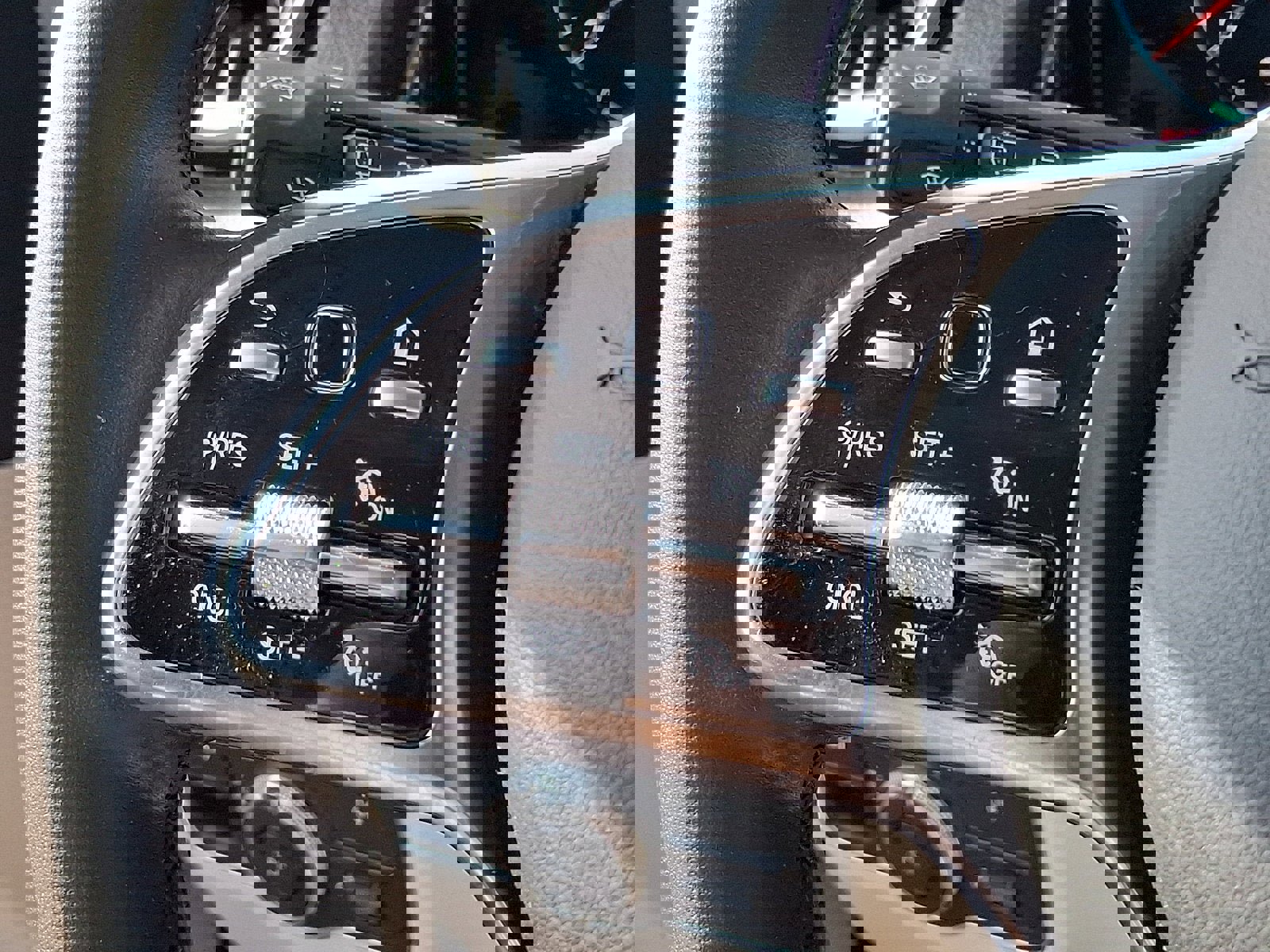 Used 2023 Mercedes-Benz EQB 300 4MATIC image 21