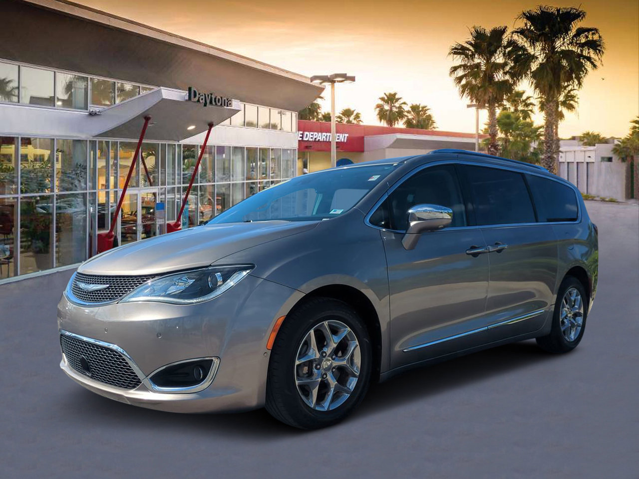 Used 2017 Chrysler Pacifica Limited image 6