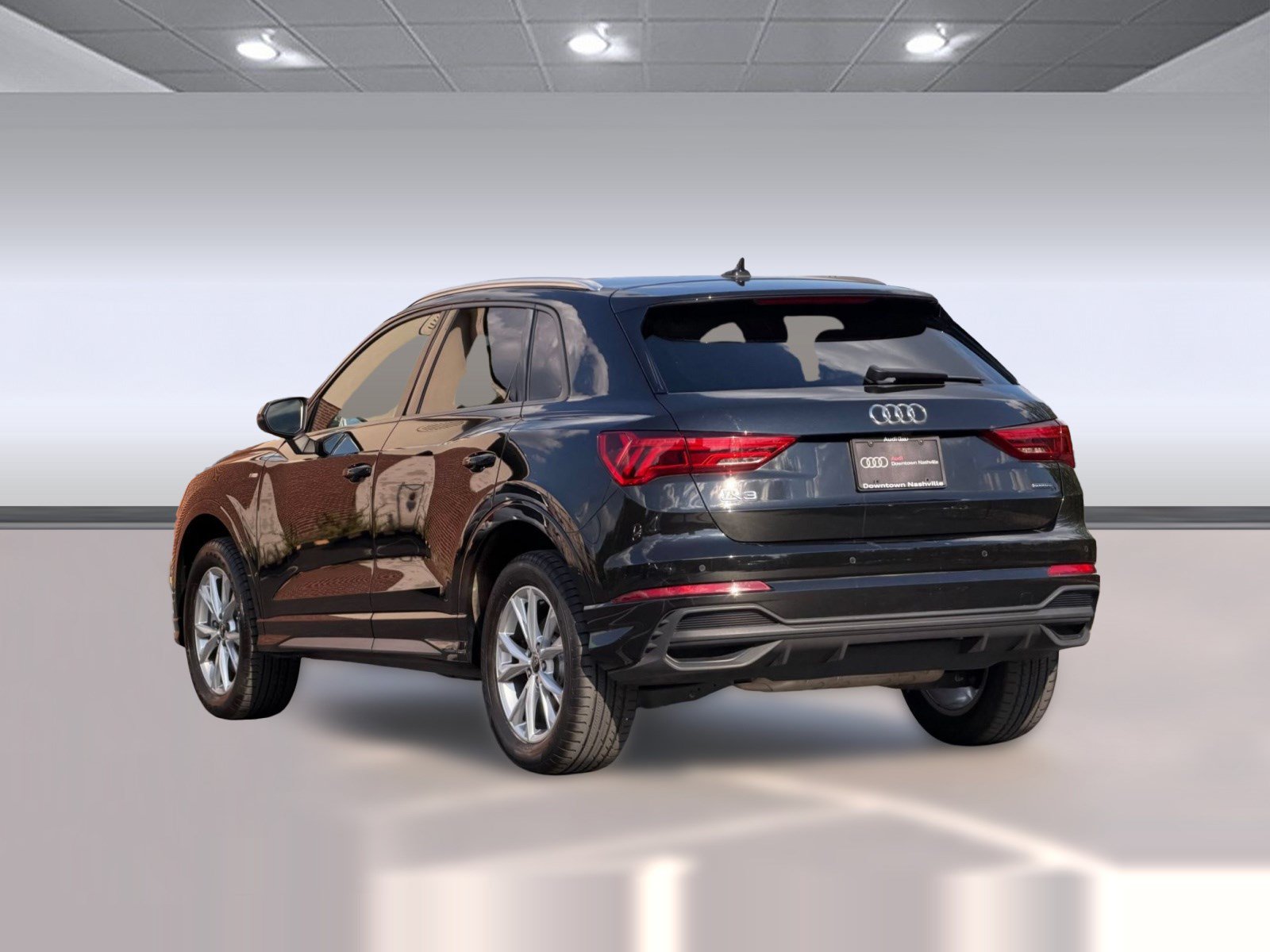 Used 2024 Audi Q3 2.0T Premium AWD/4WD image 3
