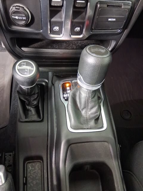 Used 2023 Jeep Wrangler Sport AWD/4WD image 18