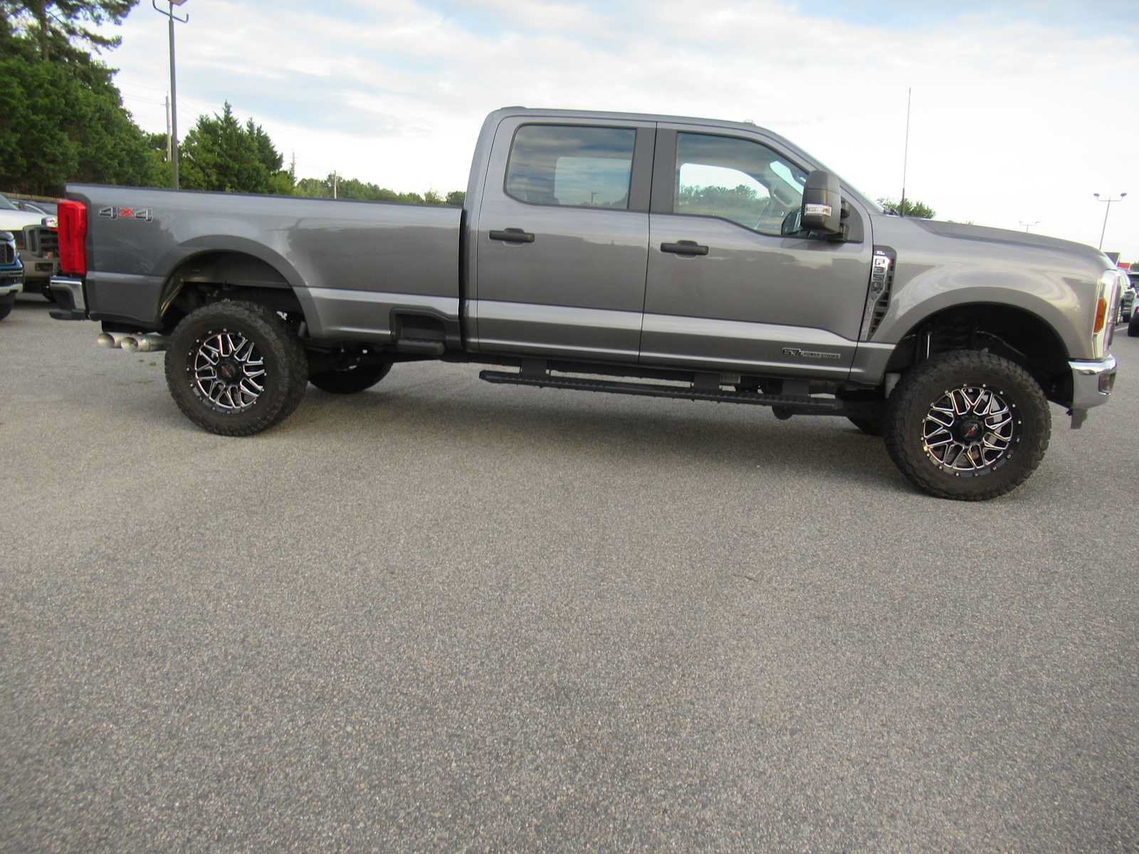 Used 2025 Ford F350 XL w/ XL Off-Road Package AWD/4WD image 4