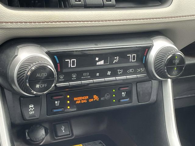 Used 2020 Toyota RAV4 Limited AWD/4WD image 28