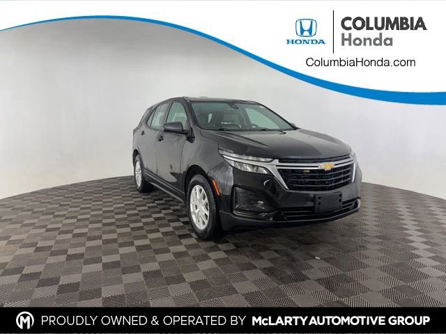 Used 2023 Chevrolet Equinox LS AWD/4WD image 1