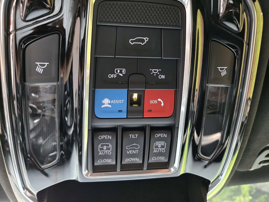 Used 2024 Jeep Grand Wagoneer Series III w/ Rear Seat Video Group 1 image 40