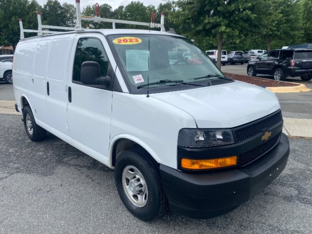Used 2023 Chevrolet Express 2500 RWD image 4