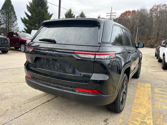 New 2025 Jeep Grand Cherokee Altitude image 5