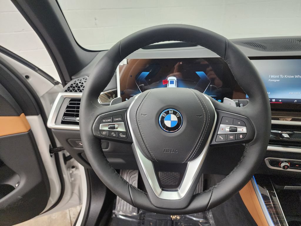 Used 2026 BMW X5 xDrive50e w/ Climate Comfort Package AWD/4WD image 14