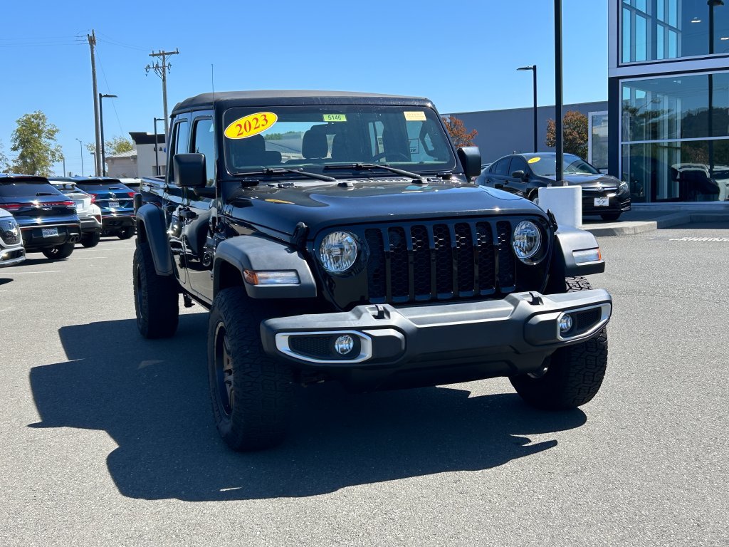 Used 2023 Jeep Gladiator Sport AWD/4WD image 7