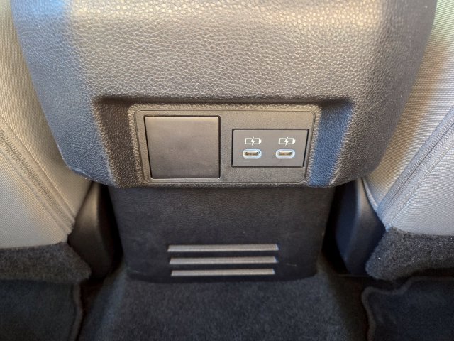Used 2025 Toyota Tacoma TRD Off-Road AWD/4WD image 16