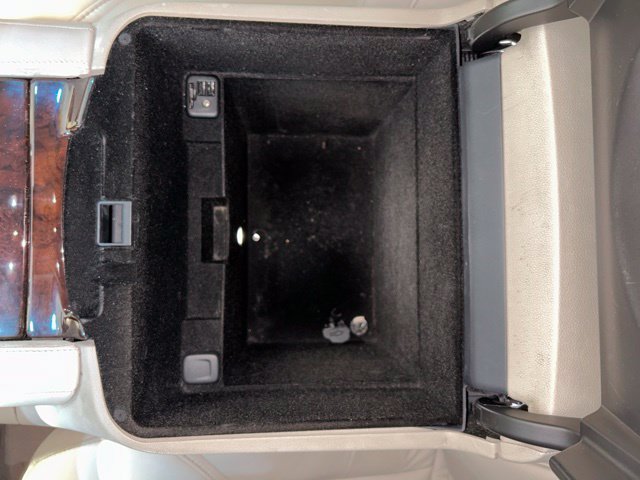 Used 2015 Cadillac Escalade Luxury AWD/4WD image 23