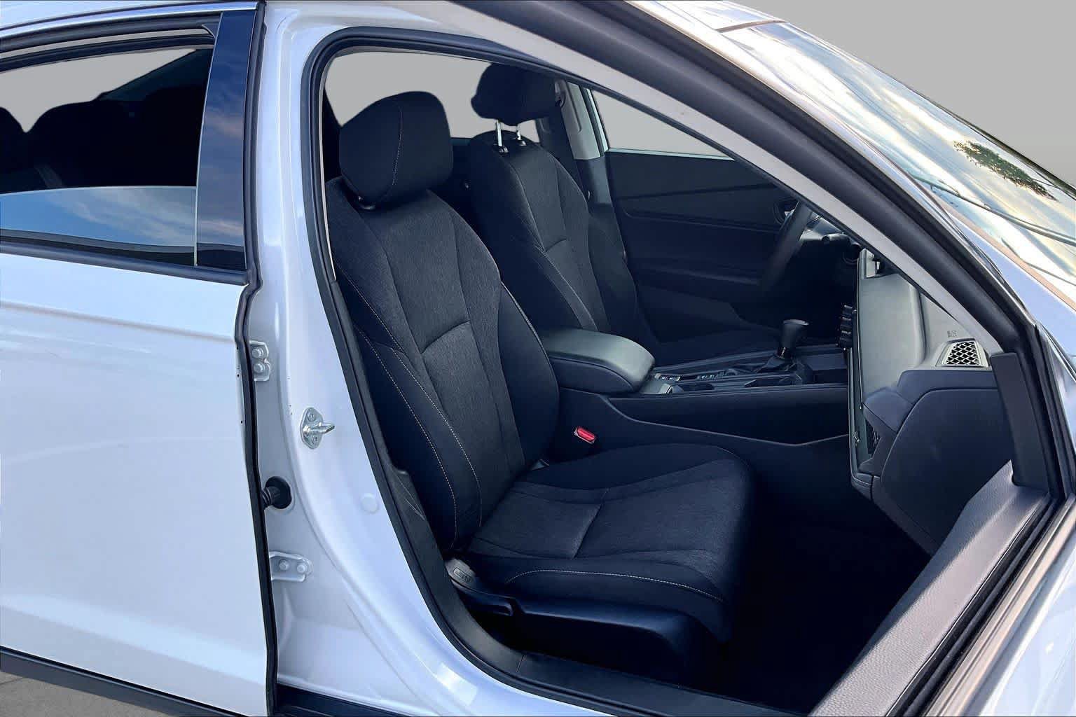 Used 2023 Honda Accord EX image 9