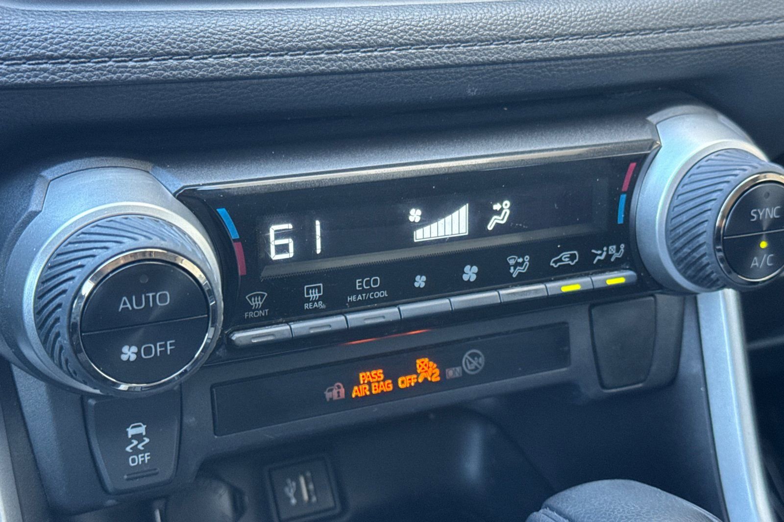 Certified 2023 Toyota RAV4 AWD Hybrid image 28