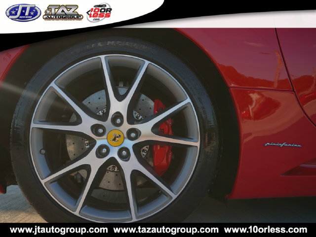 Used 2014 Ferrari California RWD image 13