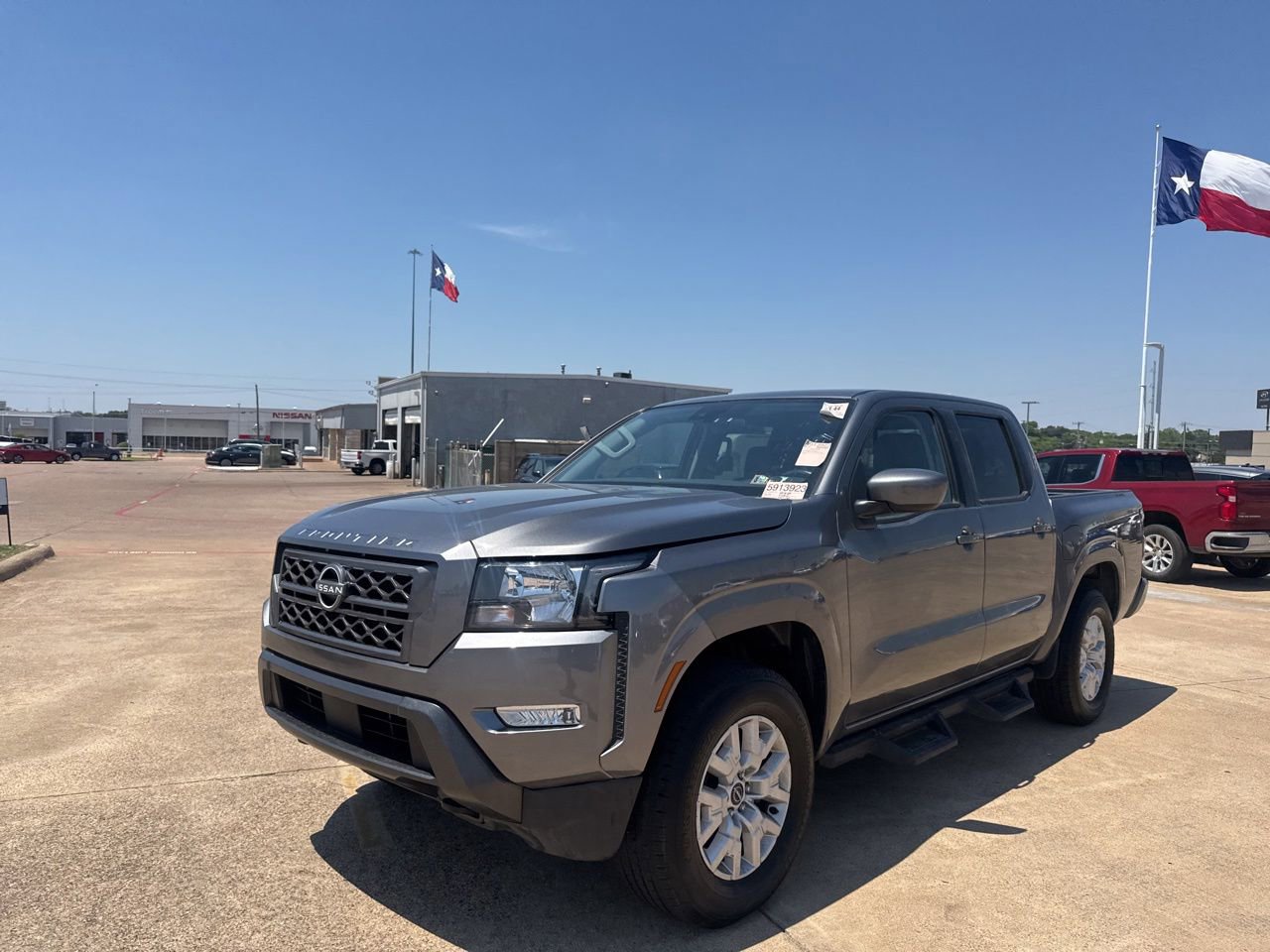 Used 2022 Nissan Frontier SV AWD/4WD image 7