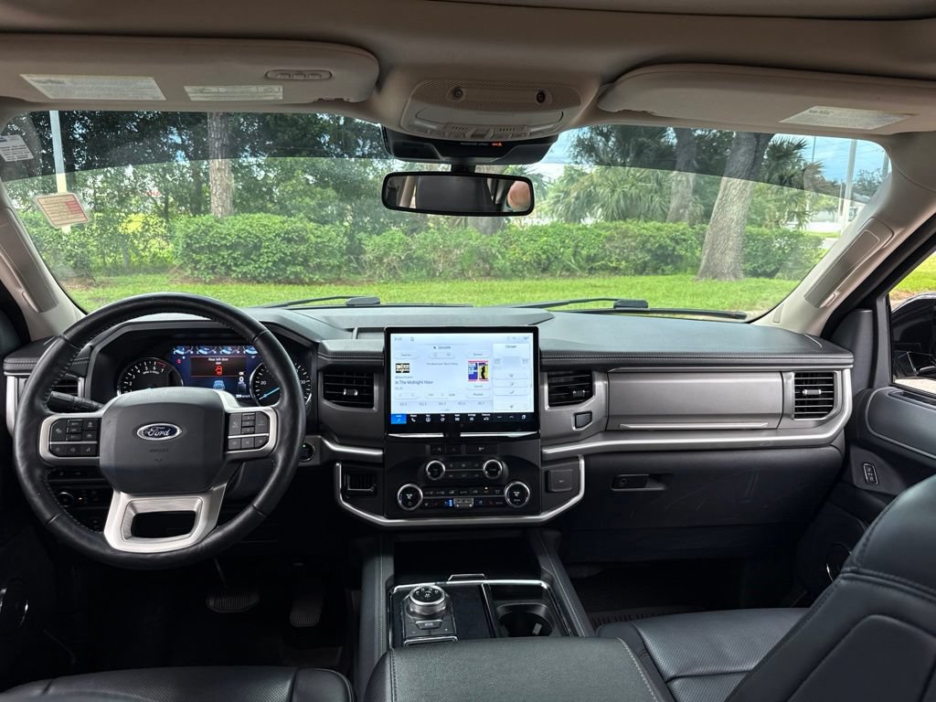 Used 2023 Ford Expedition XLT RWD image 13