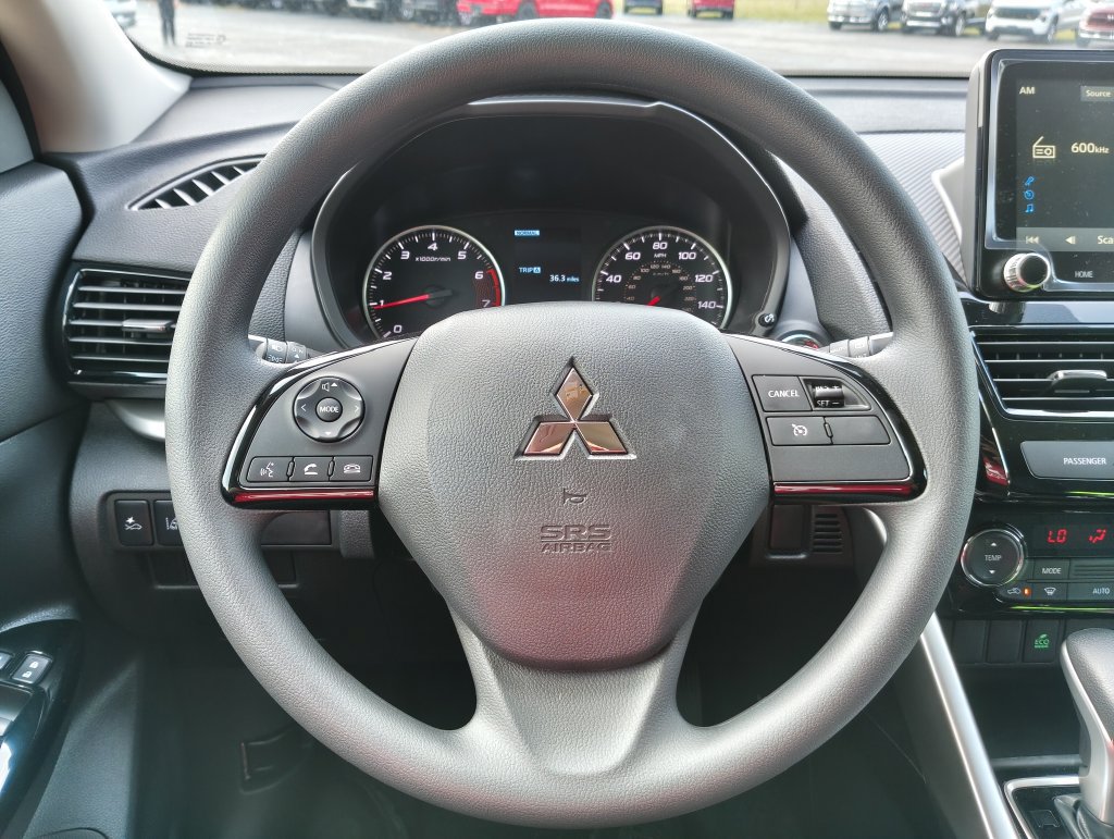 New 2026 Mitsubishi Eclipse Cross LE AWD/4WD image 5