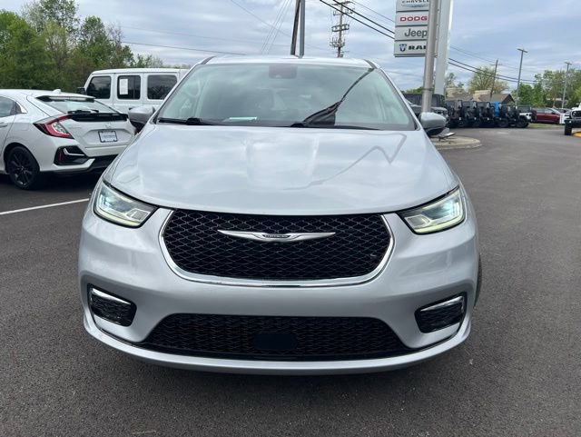 Used 2023 Chrysler Pacifica Touring-L FWD image 31