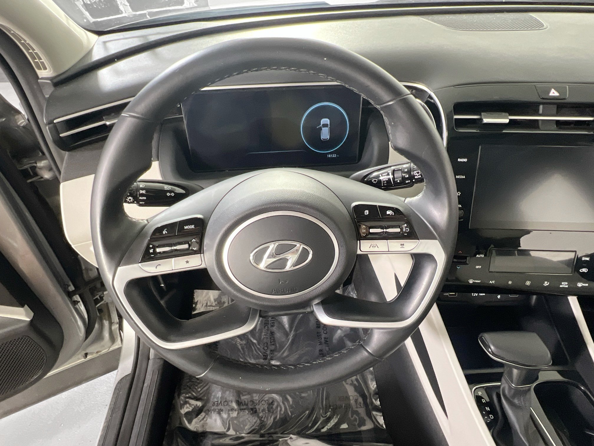 Used 2023 Hyundai Tucson SEL w/ Convenience Package AWD/4WD image 11