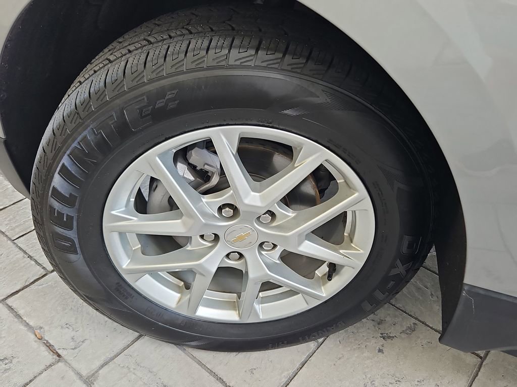Used 2024 Chevrolet Equinox LT FWD image 33