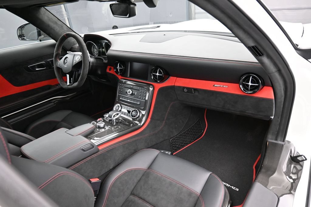 Used 2014 Mercedes-Benz SLS AMG Black Series image 29