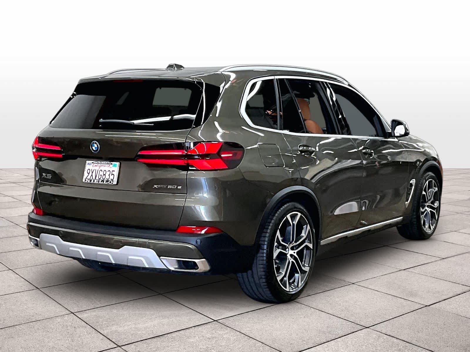 Used 2026 BMW X5 xDrive50e w/ Executive Package AWD/4WD image 16