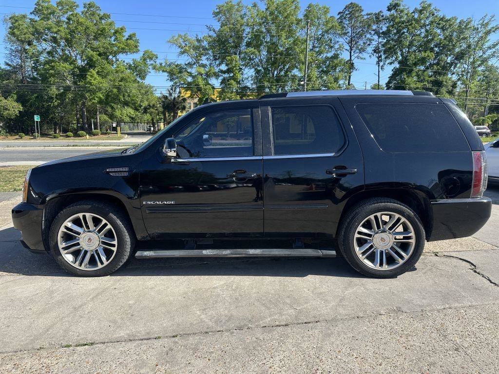 Used 2013 Cadillac Escalade Premium AWD/4WD image 8
