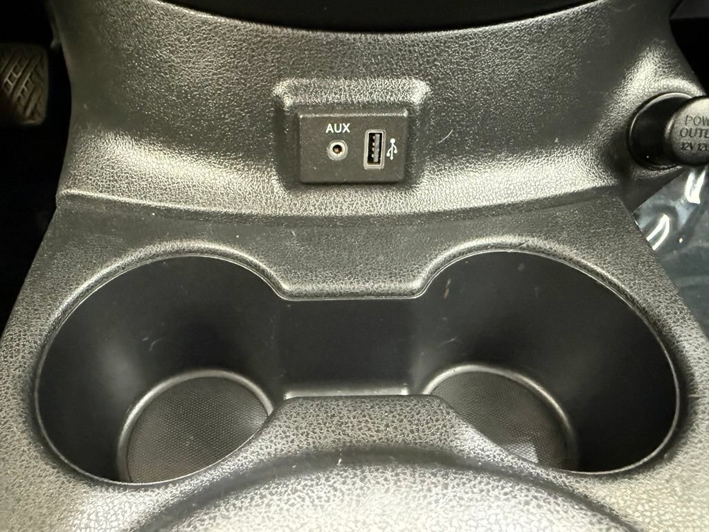 Used 2019 Nissan Versa SV FWD image 34
