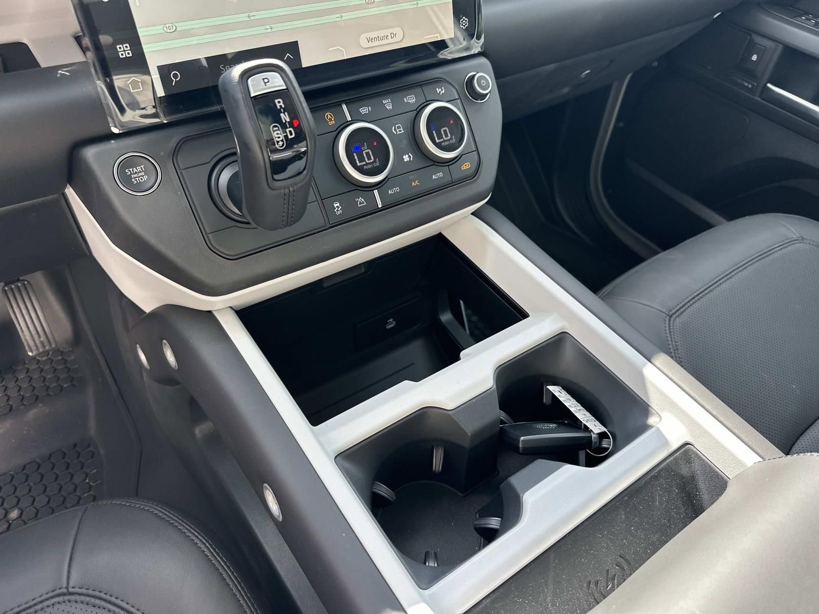 New 2026 Land Rover Defender 110 S AWD/4WD image 17