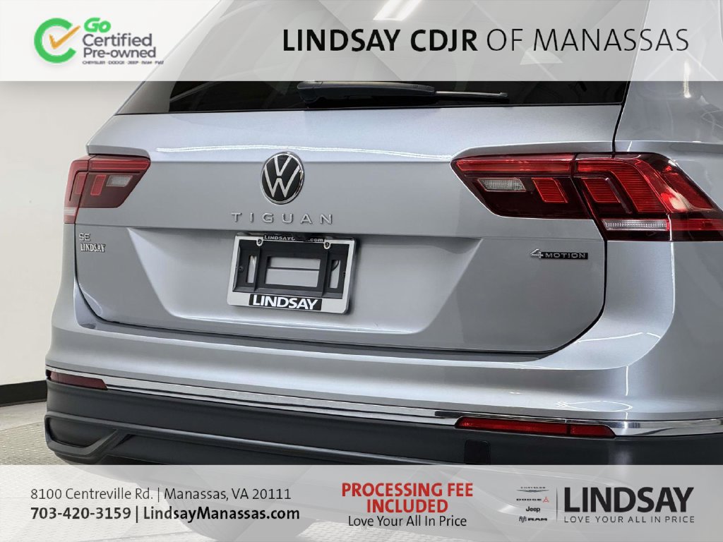Used 2024 Volkswagen Tiguan SE AWD/4WD image 9