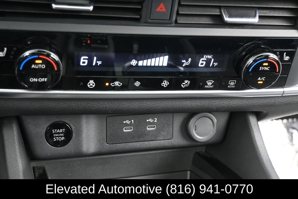 Used 2024 Nissan Rogue SV w/ SV Premium Package AWD/4WD image 11