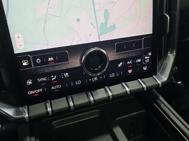 Used 2025 GMC Acadia AT4 w/ Luxury Package image 24