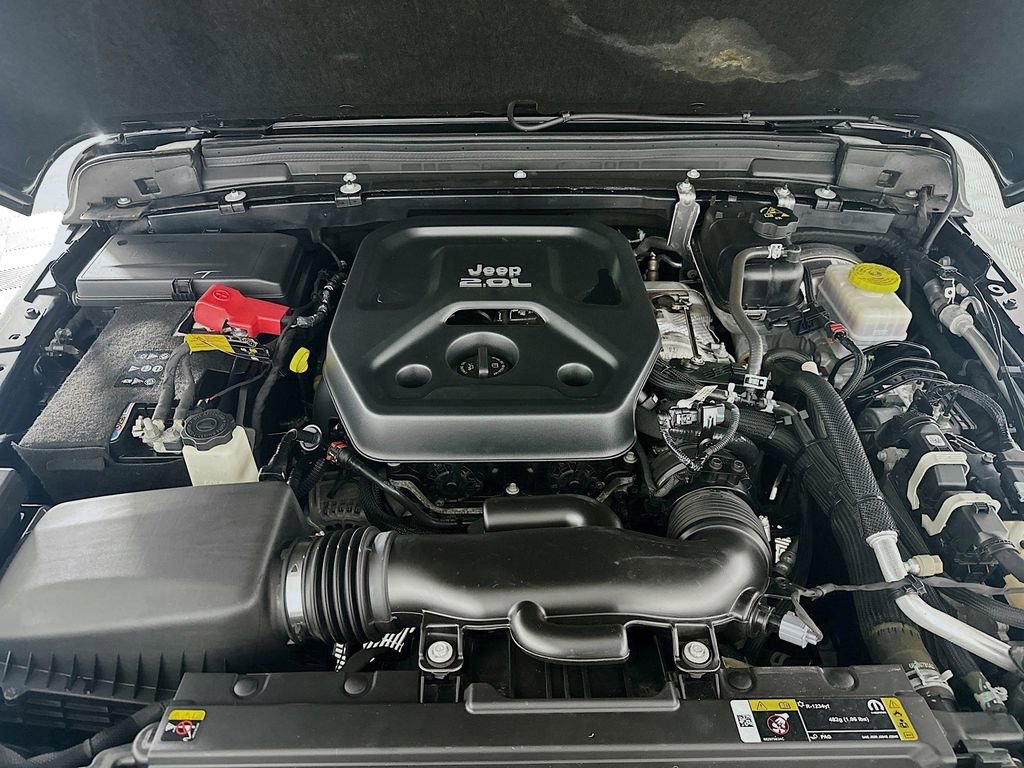 Used 2022 Jeep Wrangler Sport S image 32