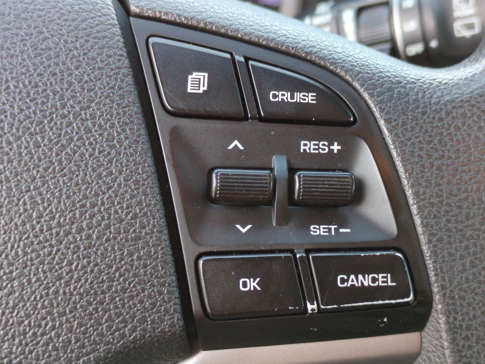 Used 2018 Hyundai Tucson SE image 25